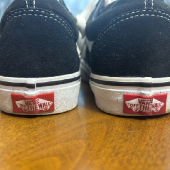 Black Old Skool Vans Low Top Womens: 7.5  Mens: 6.0 - Picture 6 of 14
